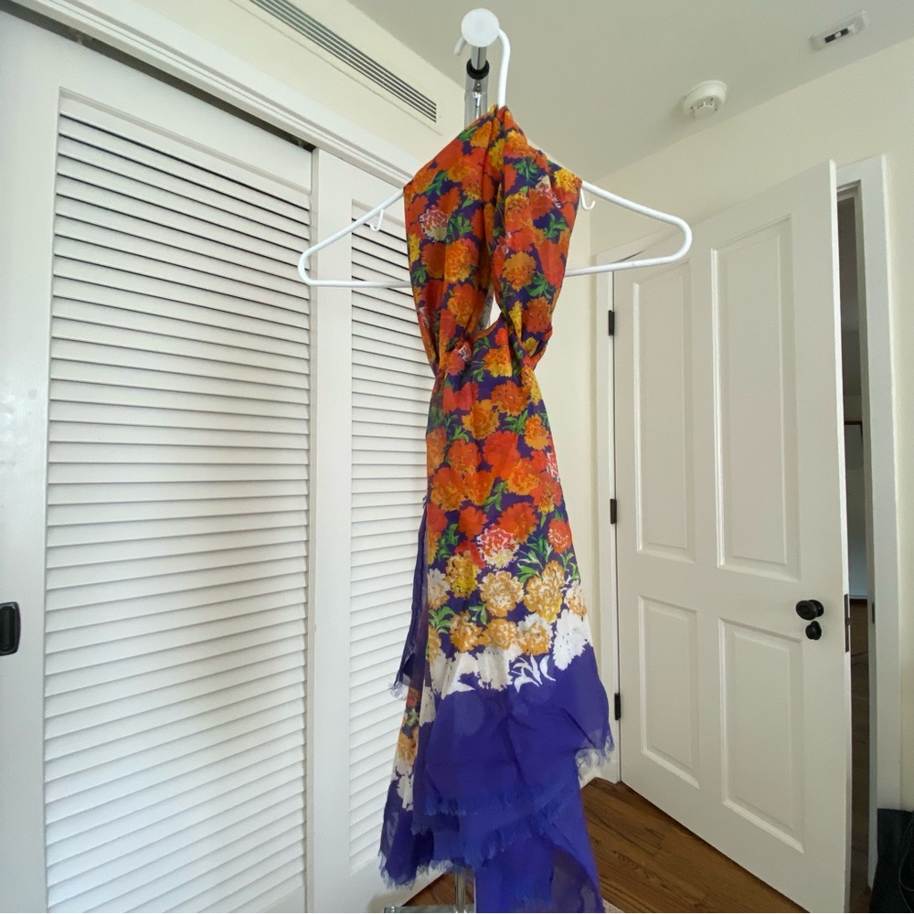 Large Marc Jacobs Scarf - Picture 2 of 6